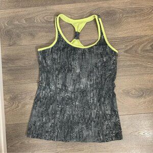 Tuff Athletics Printed Tank Top Size Medium Gray